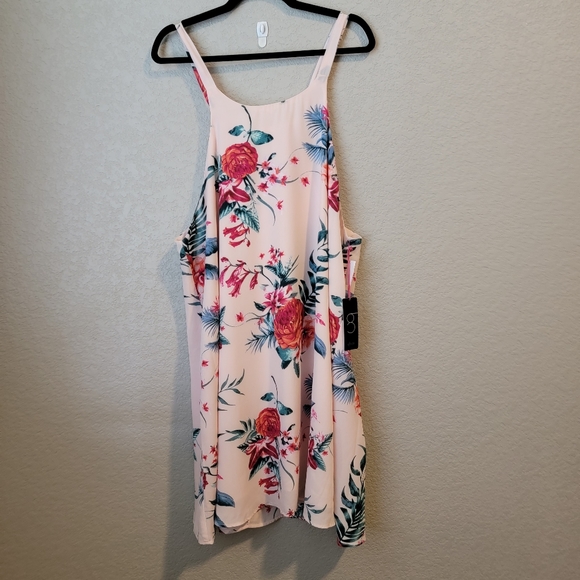 NWT Naples Pink Floral Swing Halter Dress - Picture 3 of 12